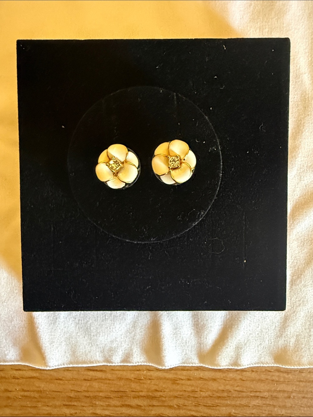 kate spade Cream Flower Stud Earrings with Gold Centers